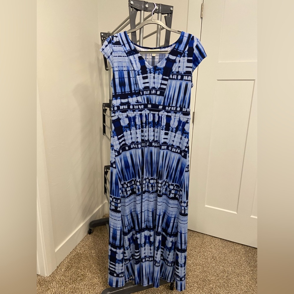 Fun summer maxi dress! - Picture 1 of 1